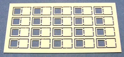 Fenster 4x4 mm mit Blende, M 1:100 