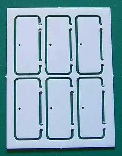 1 Platine Türen 9x3,5 mm, Ecken leicht gerundet, M 1:200 