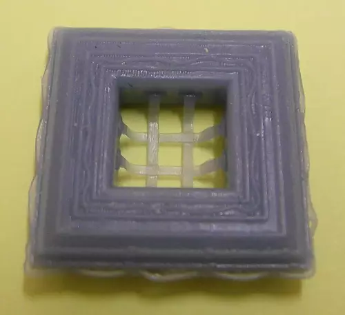 Artikelbild des Artikels “Floß 18x18 mm M 1:100 “