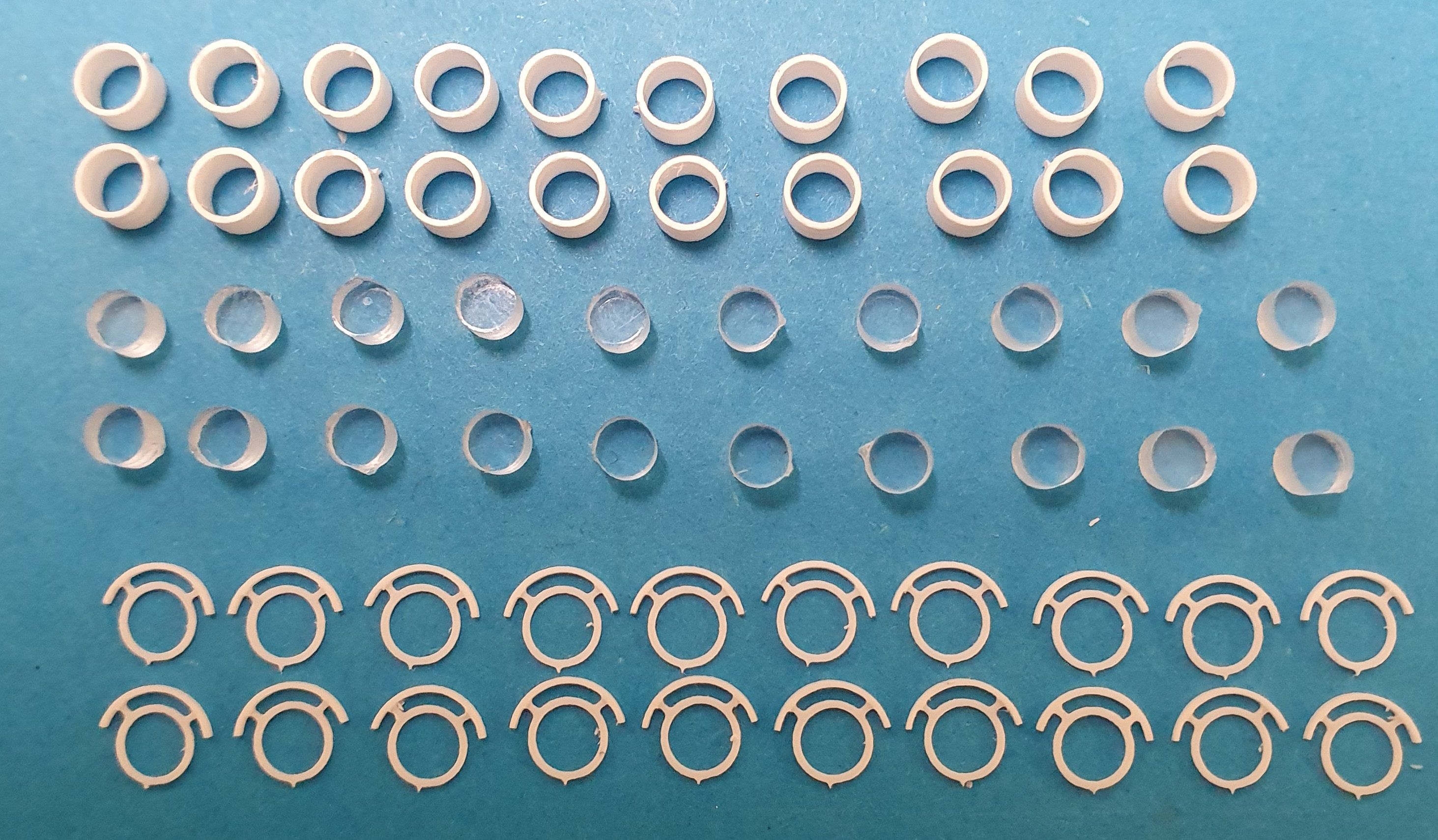 Artikelbild 1 des Artikels “Bullaugen 3-teilig M 1:100 “
